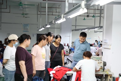 “點對點”送工服務(wù)，為來賓易地搬遷群眾鋪就就業(yè)增收路